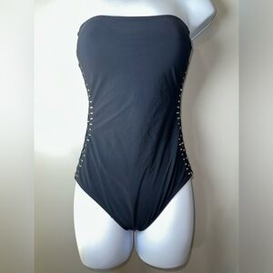 Zeki Black Strapless Bar Detail Sides‎ One Piece Swimsuit EUC Size 6